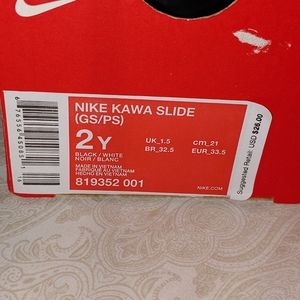 Girl's Nike Slides NWT